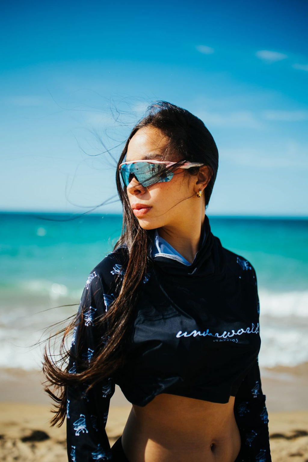 UNDER THE SUN CROP TOP – BLACK